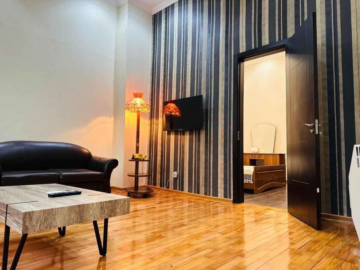 Old Batumi Apartment On Kostava 9 מראה חיצוני תמונה