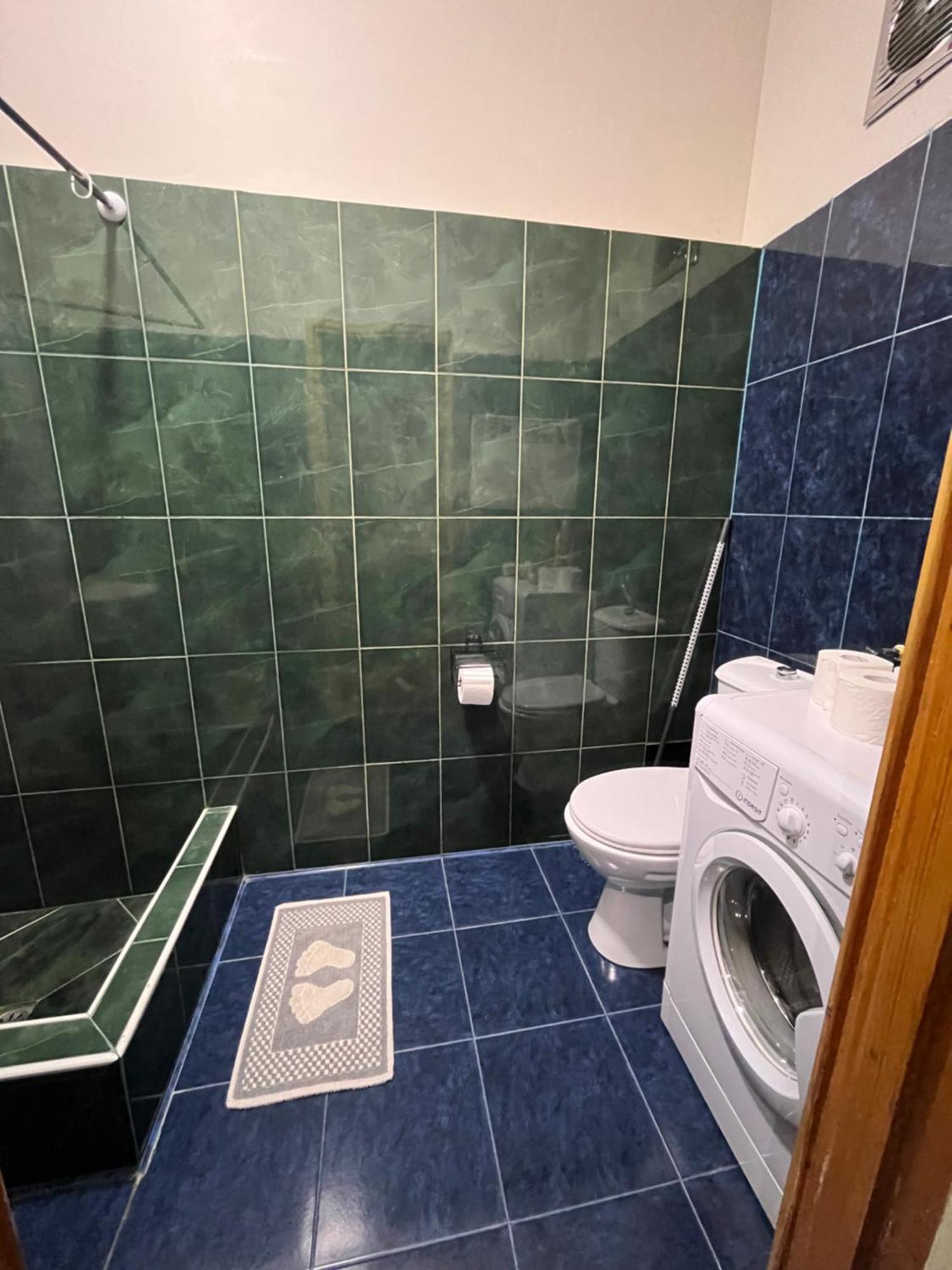Old Batumi Apartment On Kostava 9 מראה חיצוני תמונה
