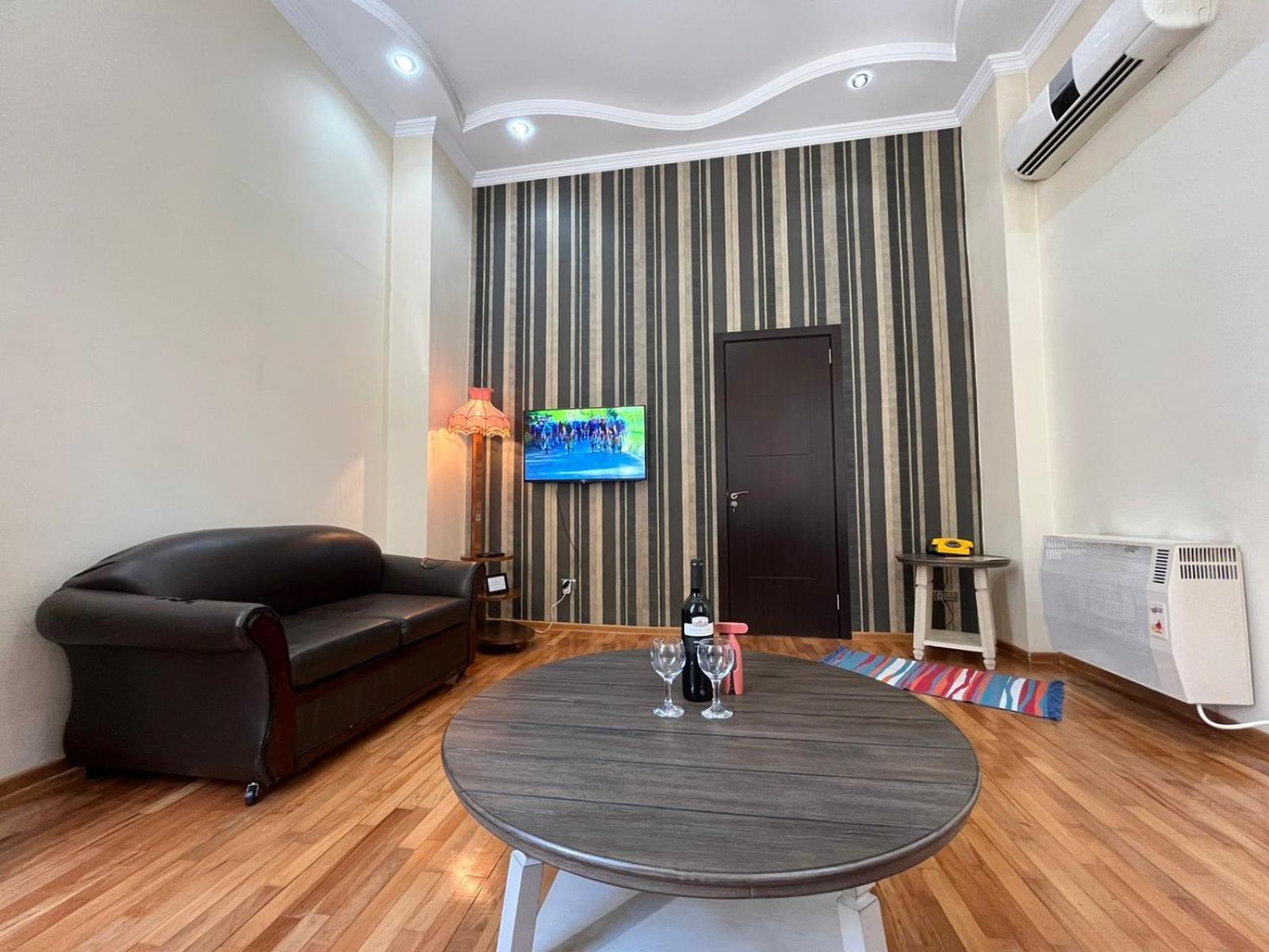 Old Batumi Apartment On Kostava 9 מראה חיצוני תמונה